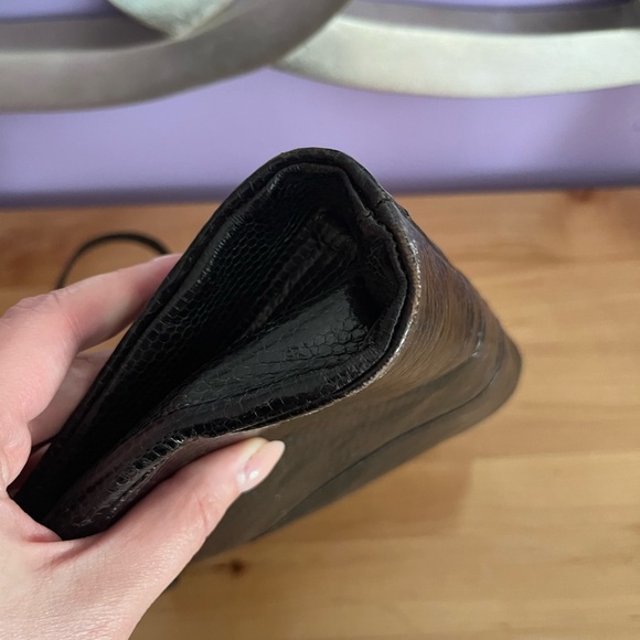 Vintage Black and Cream Snakeskin Evening Bag - Picture 4 of 7